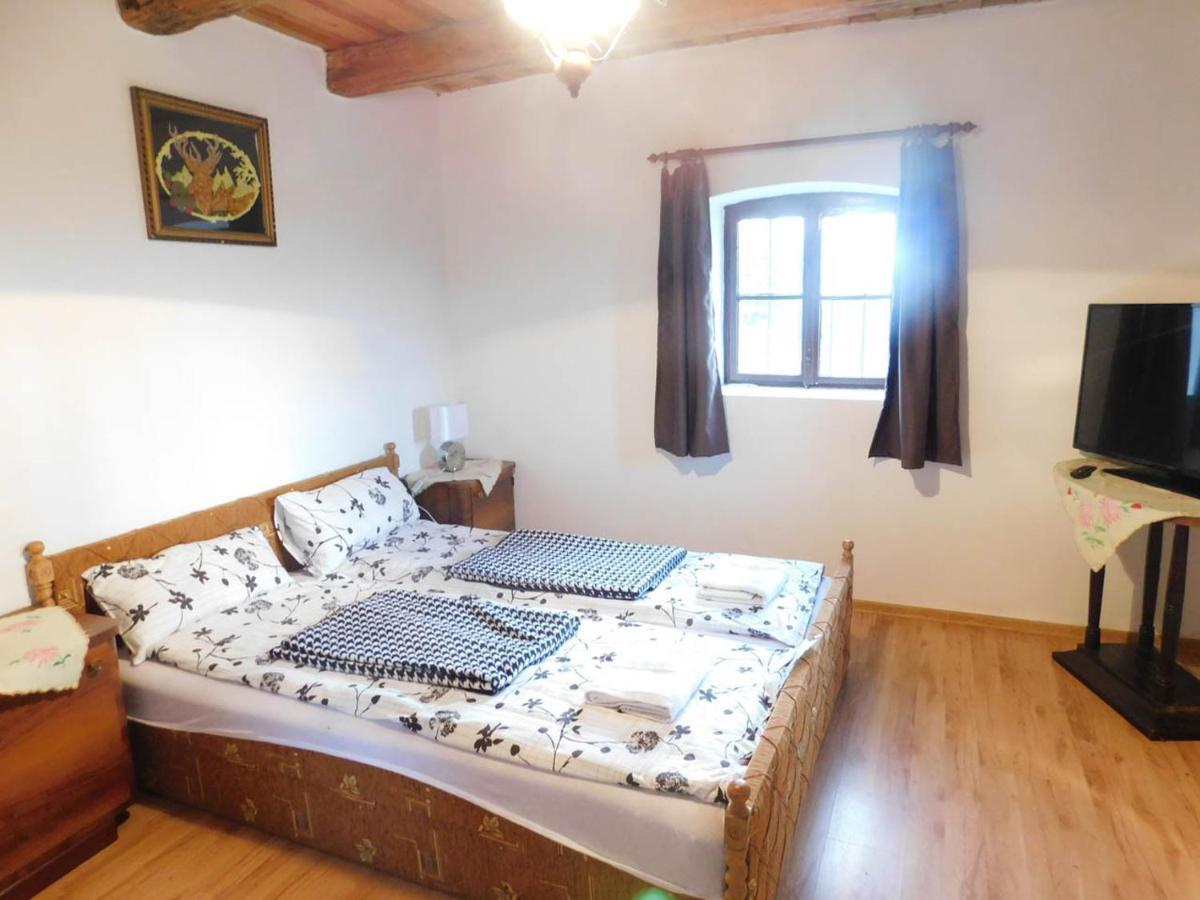 Ferienwohnung Joe Bacsi Rezidenciaja Kisharsány Exterior foto