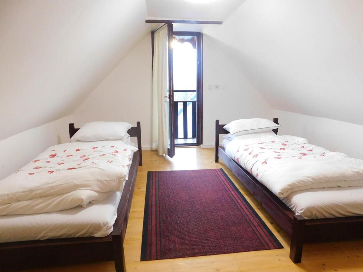 Ferienwohnung Joe Bacsi Rezidenciaja Kisharsány Exterior foto