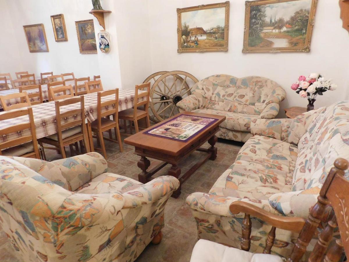 Ferienwohnung Joe Bacsi Rezidenciaja Kisharsány Exterior foto