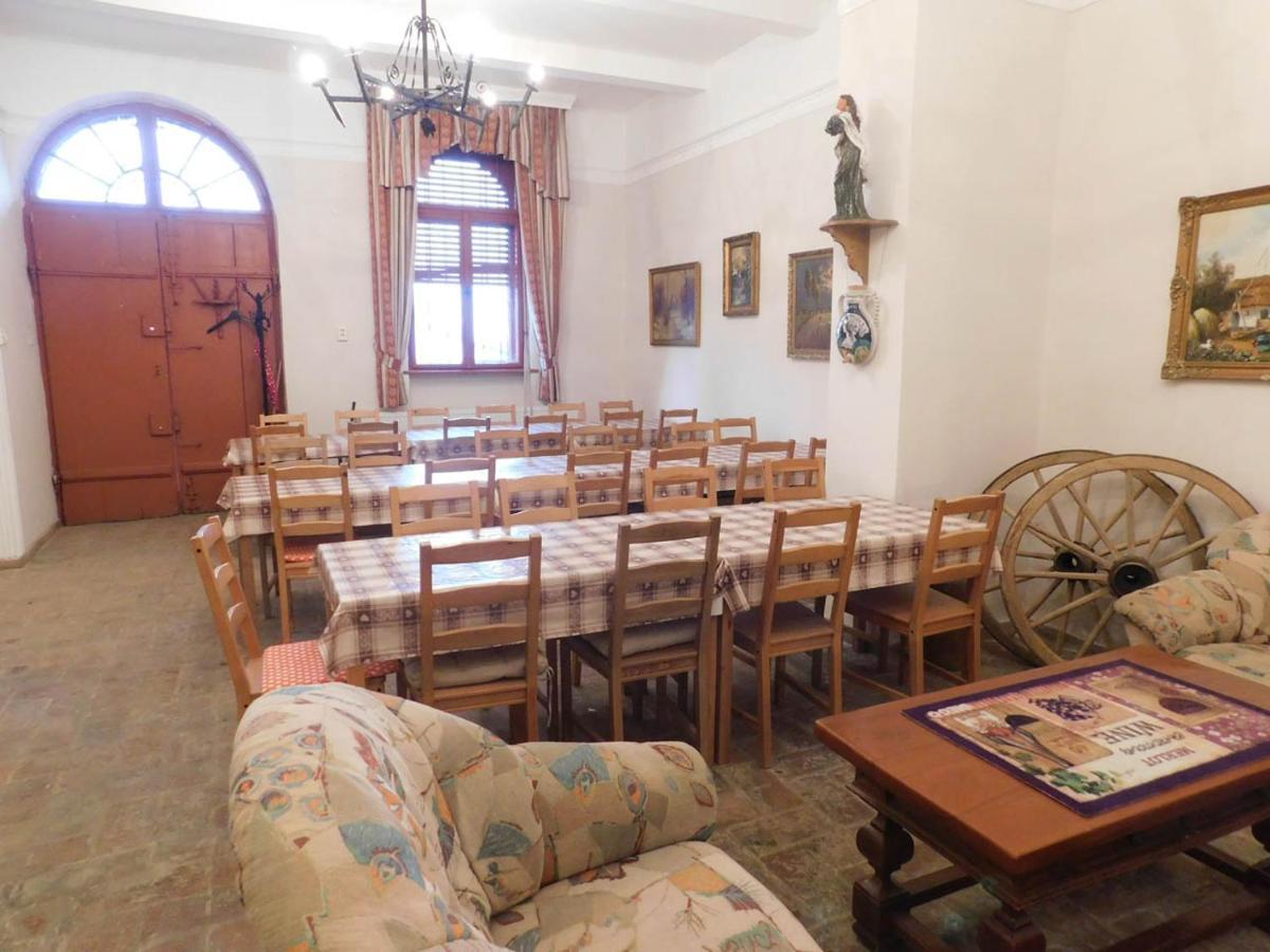 Ferienwohnung Joe Bacsi Rezidenciaja Kisharsány Exterior foto