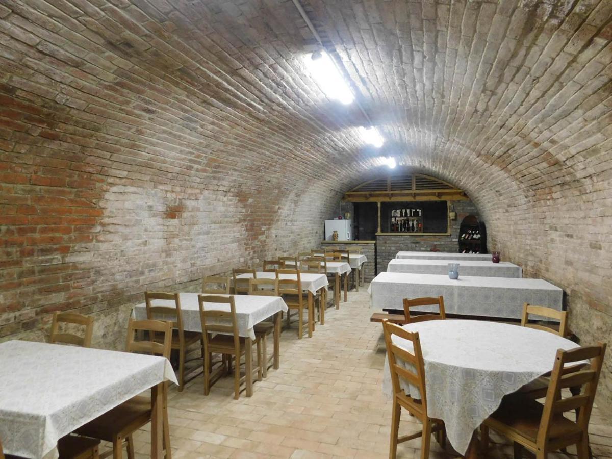 Ferienwohnung Joe Bacsi Rezidenciaja Kisharsány Exterior foto