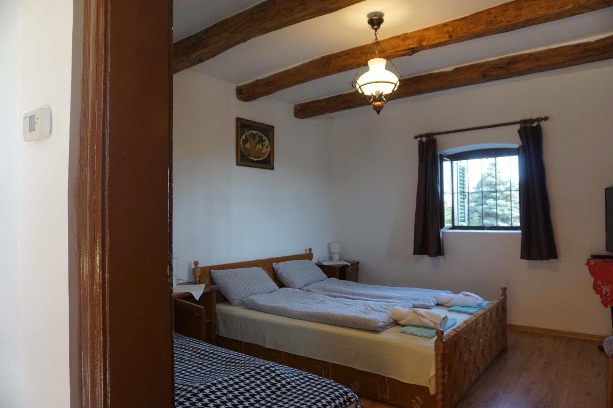 Ferienwohnung Joe Bacsi Rezidenciaja Kisharsány Exterior foto